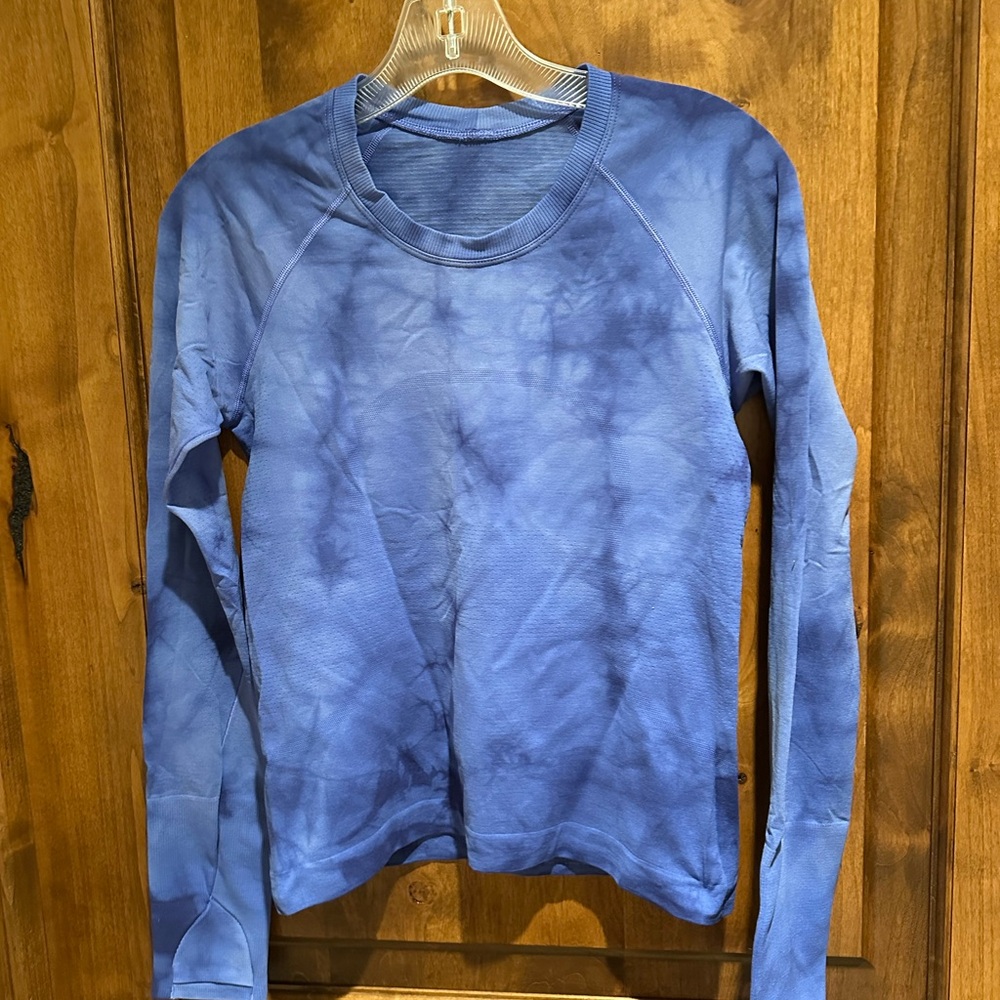 Lululemon Blue Tie-Dye Women's Align like Top